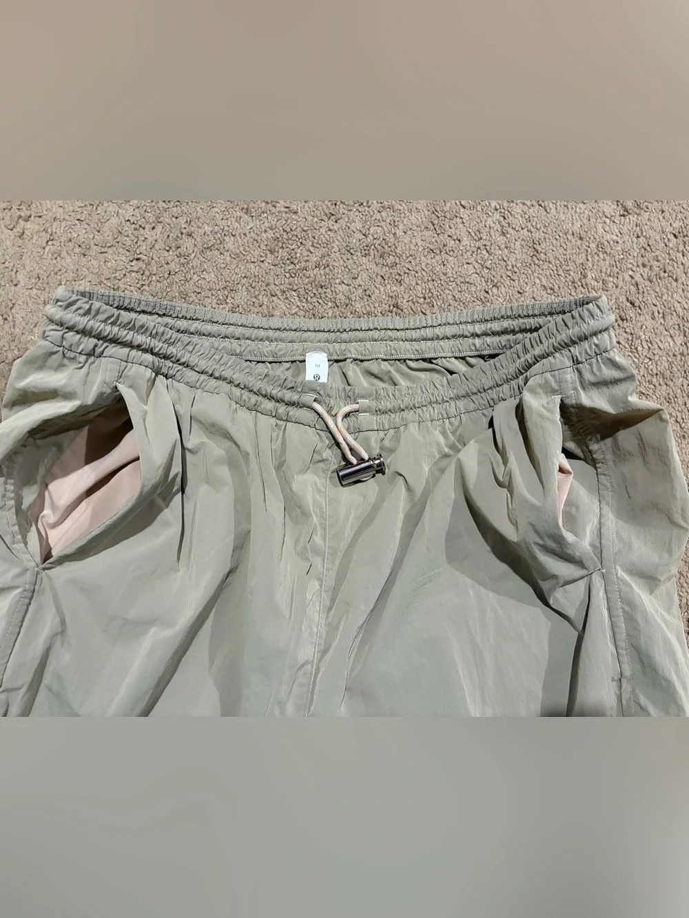 Lululemon Evergreen Track Pant Size 10 Cafe Au Lait Water Repel Windproof Pocket